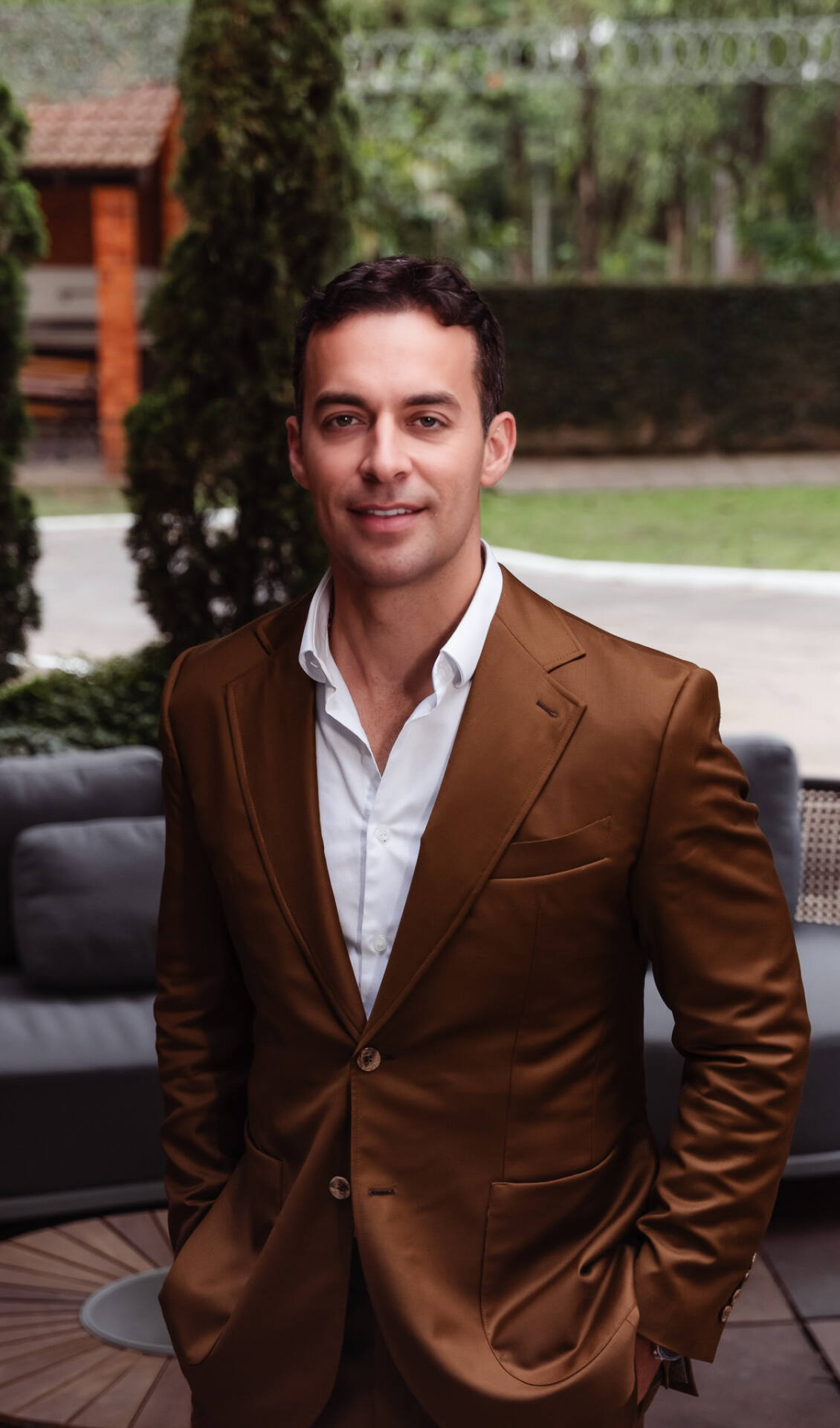 Dr. Felipe Simões Pires, cirurgião plástico
