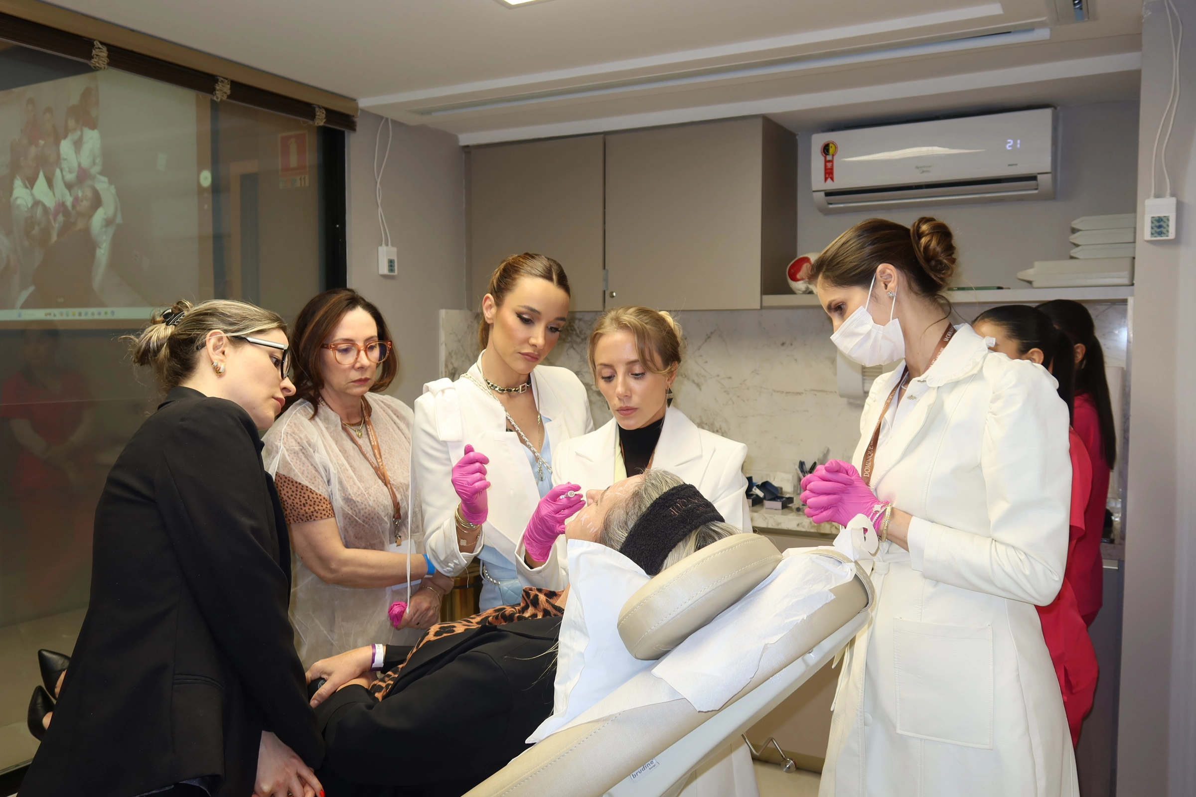 Hands-on com a Dra. Vivian na Clínica Dominique